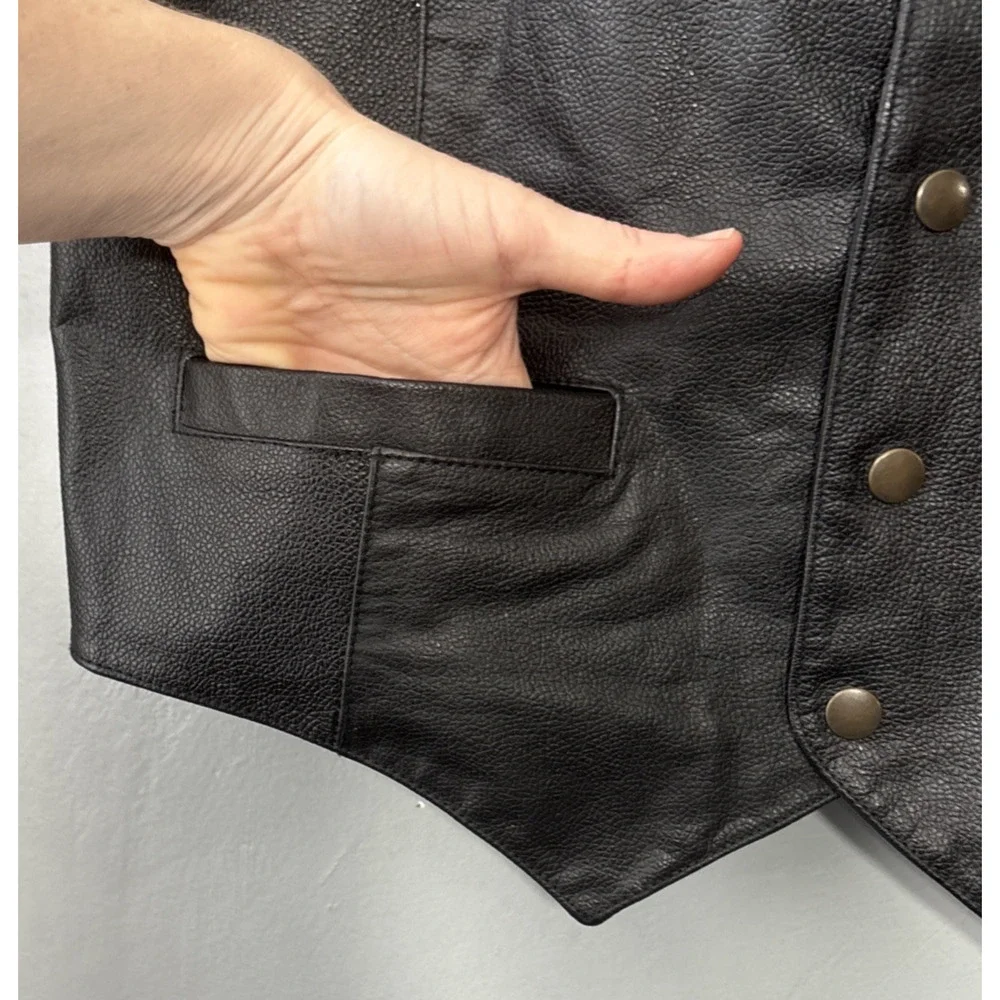 Wilsons Black 100% Leather Vest Men Size Large Snap Waistcoat Biker Western Goth